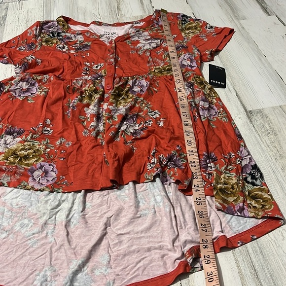 Torrid Floral Baby Doll Top Size Large NWT - Picture 9 of 10